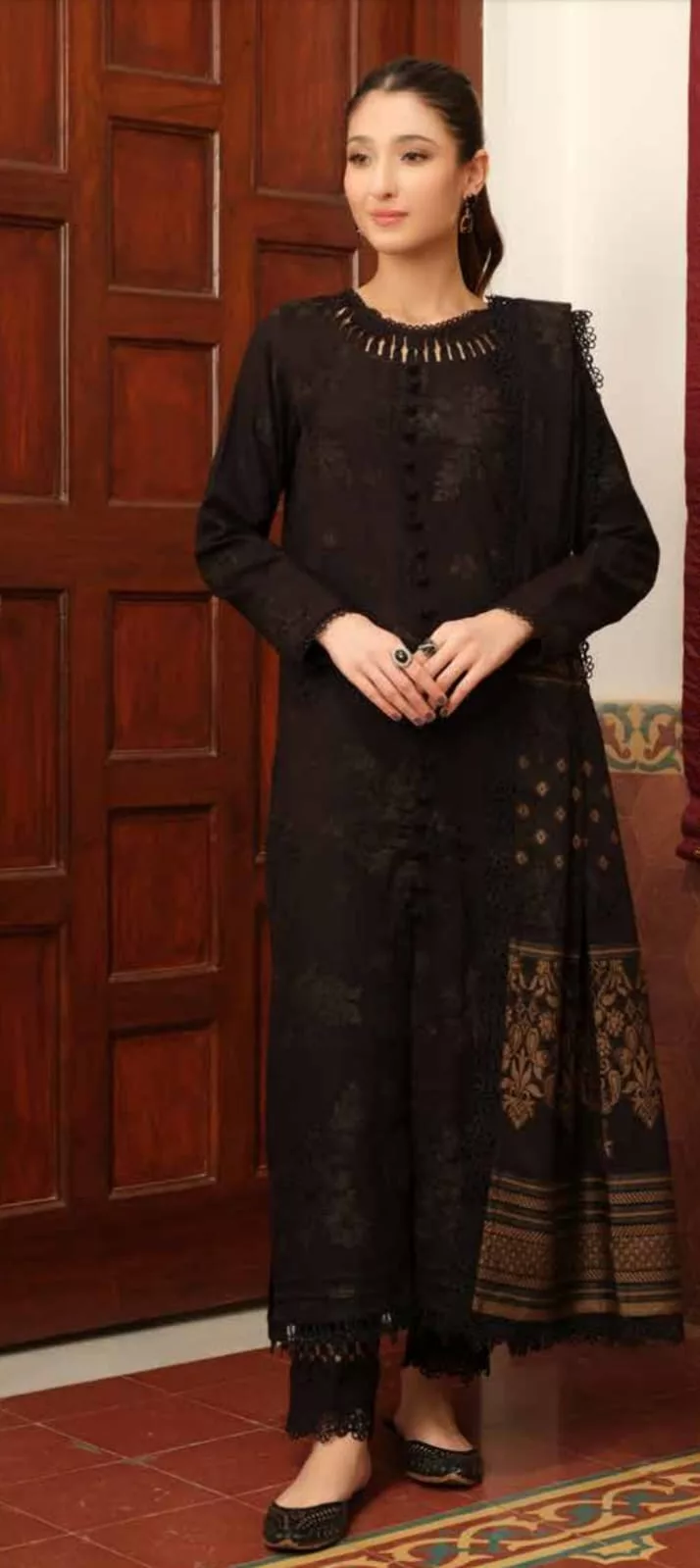 IMG-20241025-WA0040 Tehzeeb by Riaz Arts Leather Peach with Velvet Jacquard Shawl 3pc | TL-334